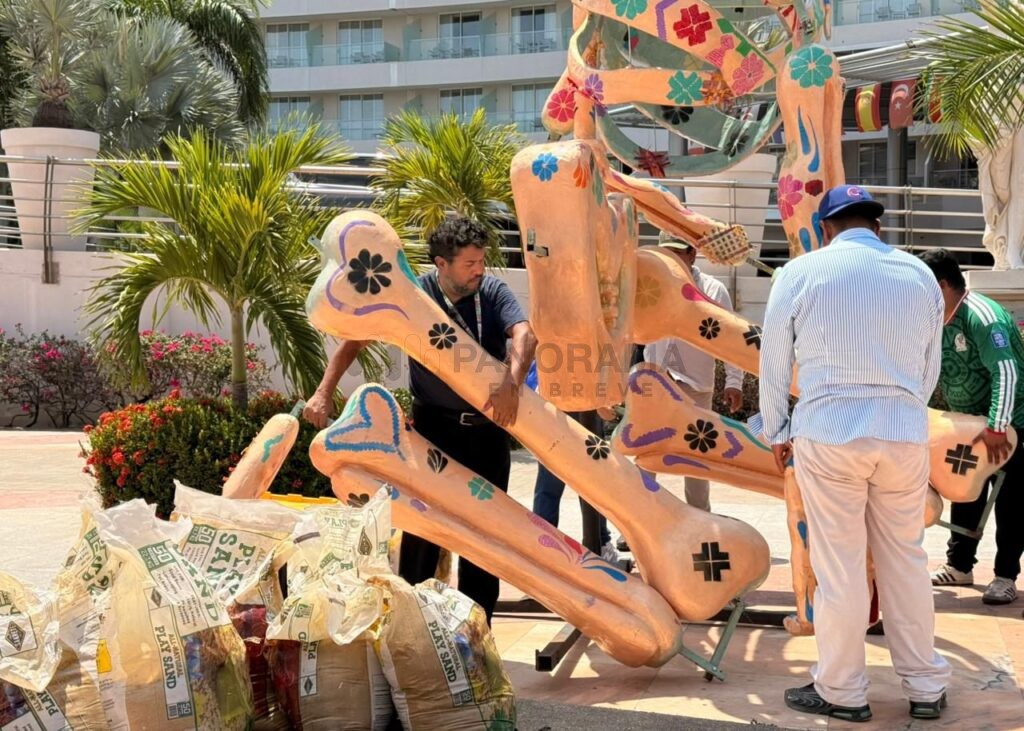 Catrinas de Atlixco y la presidenta Ariadna Ayala

