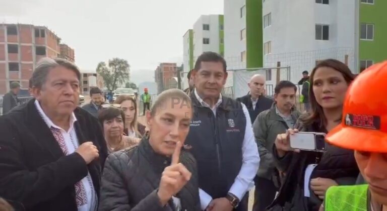 Ciudadanos encaran a Claudia Sheinbaum tras acto público y expresan rechazo a recicladora