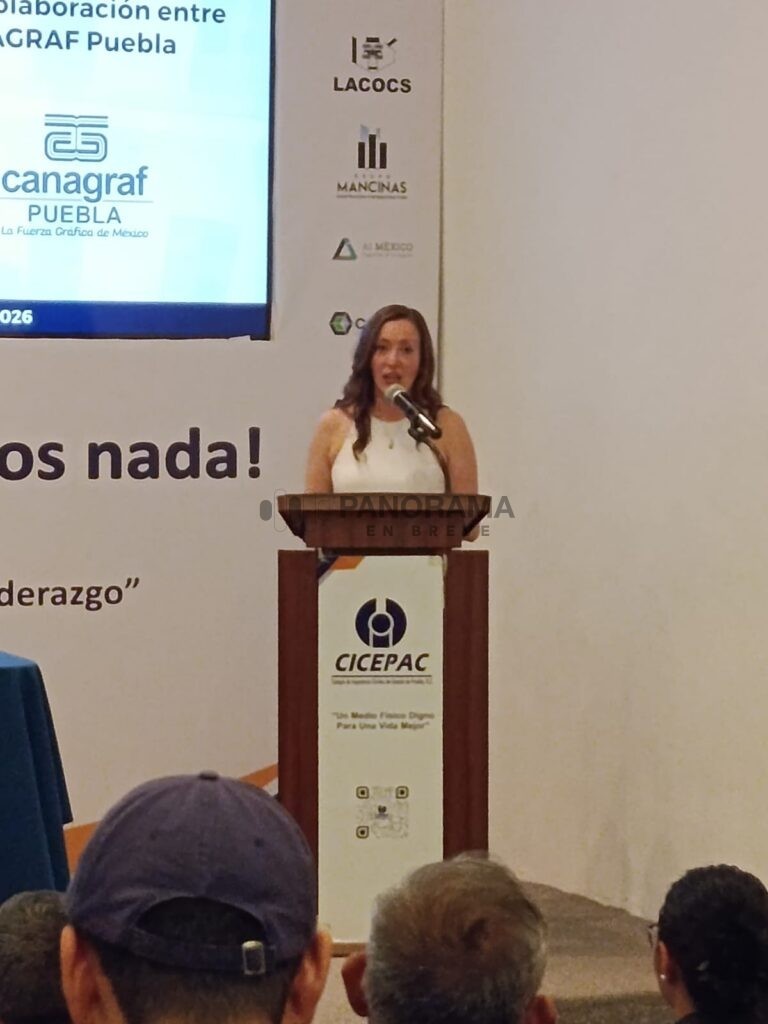 Se llevo la firma la firma del convenio de colaboración entre el Colegio de Ingenieros Civiles del Estado de Puebla y la Cámara Nacional de la Industria de Artes Gráficas.