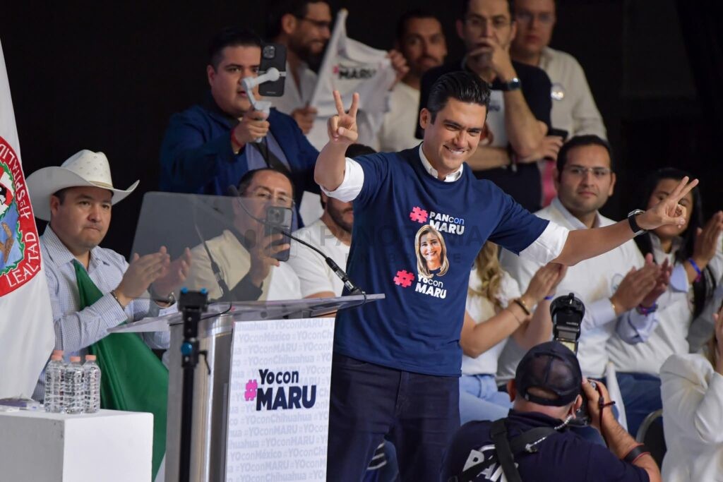 La dirigencia nacional del Partido Acción Nacional (PAN), acompañada por exmandatarios, legisladores y simpatizantes, cerró filas este viernes en torno a la gobernadora de Chihuahua, María Eugenia Campos Galván