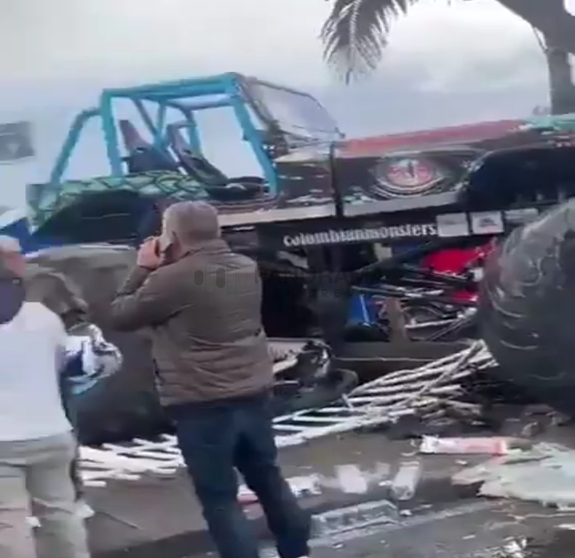 Popayán, Colombia.– Un evento que prometía entretenimiento y adrenalina terminó en tragedia este domingo en la ciudad de Popayán, luego de que un vehículo tipo “Monster Truck”.