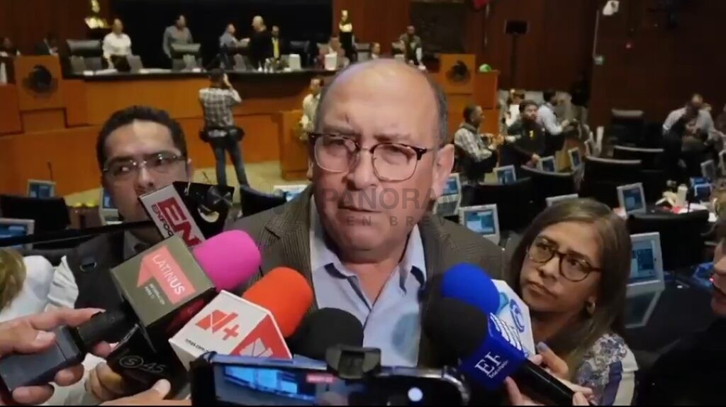 La salida del dirigente morenista también generó críticas desde la oposición. El diputado priista Rubén Moreira aseguró que Andy López Beltrán “renunció porque es una persona incómoda para Morena”.