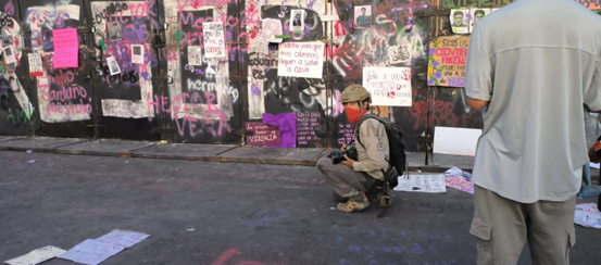 La situación en México resulta particularmente preocupante. De acuerdo con ARTICLE 19, desde el año 2000 se han documentado 176 asesinatos de periodistas.
