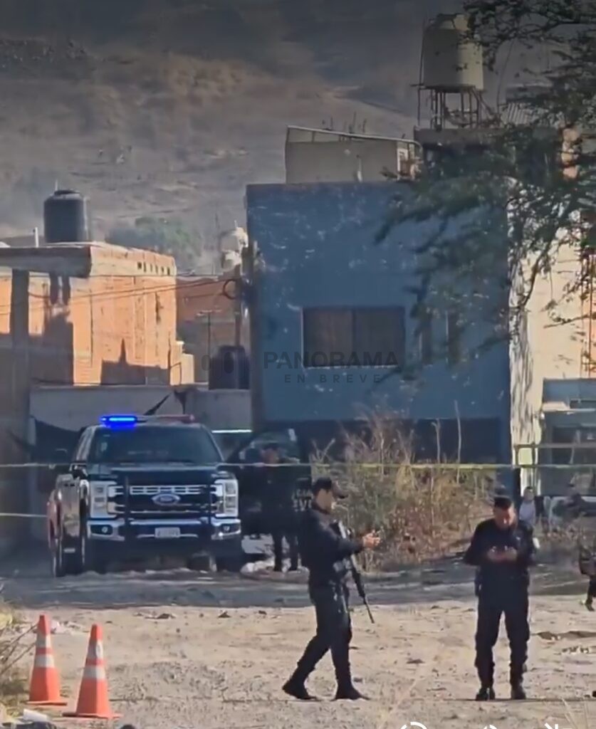 Un doble homicidio fue registrado la mañana de este 5 de mayo en el municipio de Tonalá, Jalisco luego de que fueran localizados los cuerpos de dos hombres en un terreno baldío de la colonia Paseo Puente Viejo.