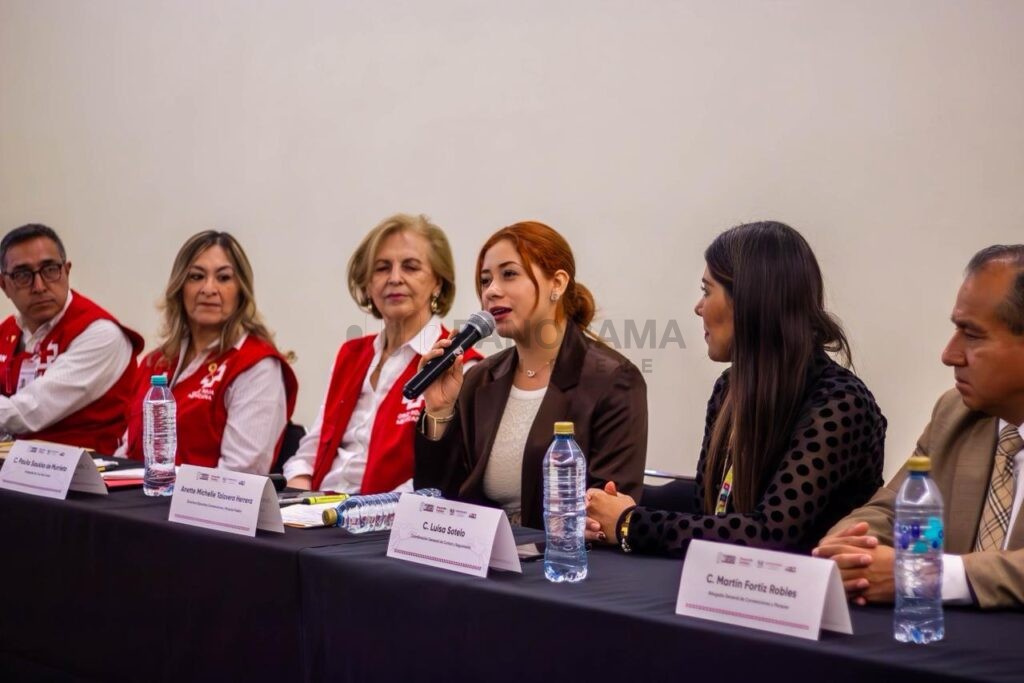 Convenciones y Parques realizó la entrega simbólica de un donativo a la Cruz Roja Mexicana, como parte de la Colecta Anual 2026.