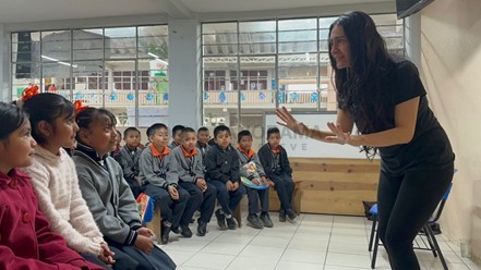 -La actriz poblana Karla Muñoz de Cote protagoniza “Gelatina de Plata – Fueguitos detrás de la serranía transparente”.
