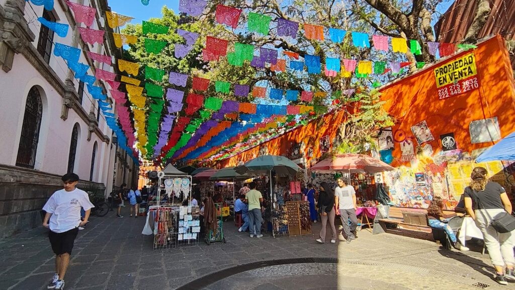 México se convertirá en el epicentro del planeta el próximo 11 de junio de 2026, cuando dé inicio oficialmente a la Copa Mundial de la FIFA 2026™ con una ceremonia que promete ser un homenaje a la identidad, la tradición y la riqueza cultural del país.