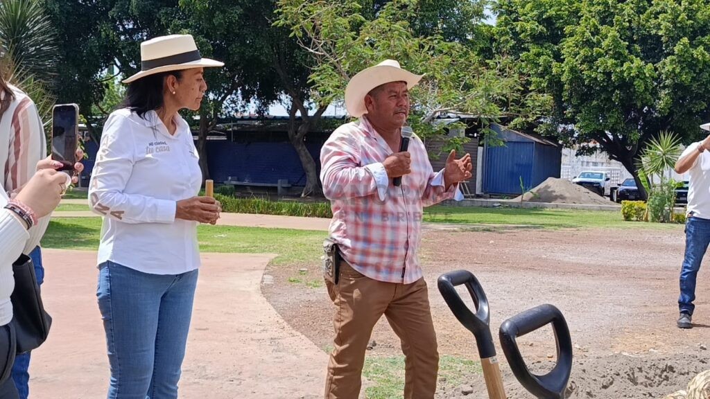 Como antesala de la quinta edición de la Feria del Mezcal y el Pulque 2026, autoridades, productores y maestros mezcaleros realizaron una demostración del proceso ancestral que da origen a esta bebida que se ha convertido en símbolo de identidad regional.