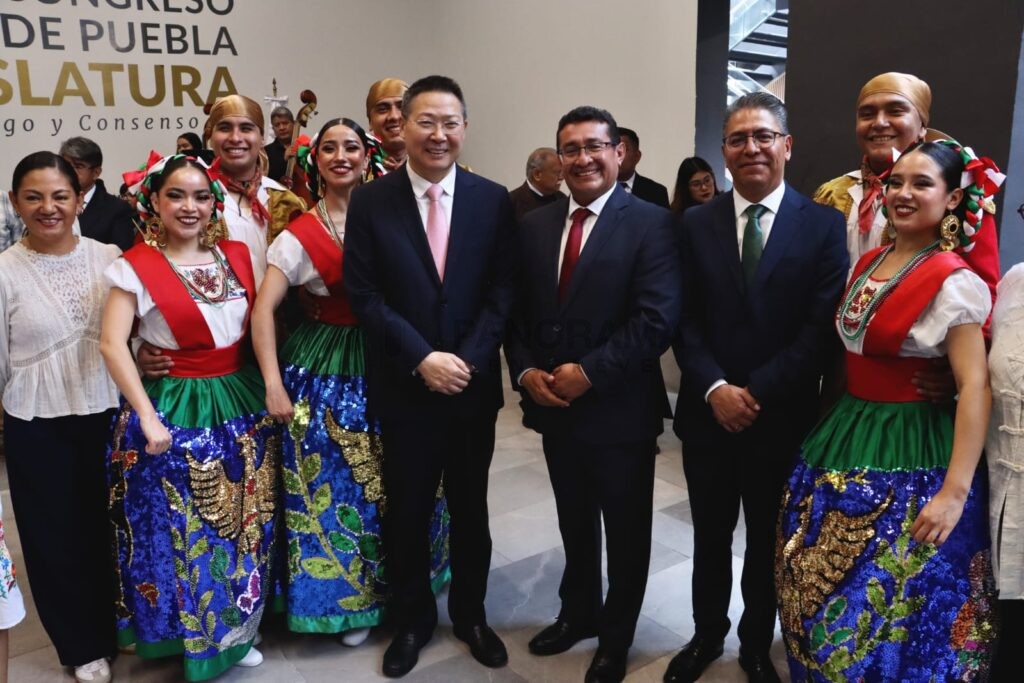 Pável Gaspar Ramírez, señaló que el Congreso de Puebla abre sus puertas al encuentro entre dos pueblos, que aún separados por la distancia, comparten valores profundamente humanos.