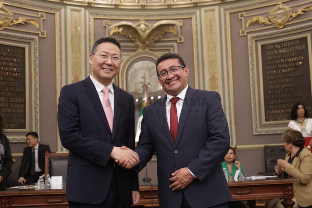 Pável Gaspar Ramírez, señaló que el Congreso de Puebla abre sus puertas al encuentro entre dos pueblos, que aún separados por la distancia, comparten valores profundamente humanos.