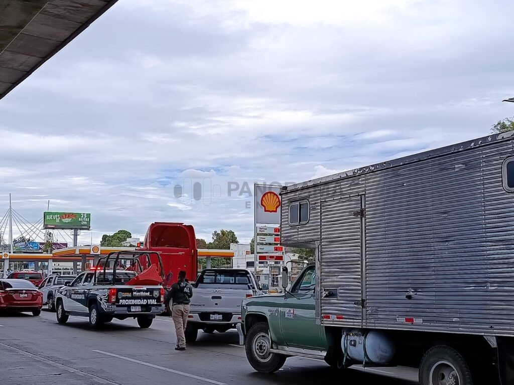 La mañana de este martes, integrantes de la Alianza Mexicana de Organización de Transportistas A.C. (Amotac) llevaron a cabo bloqueos y movilizaciones en distintos puntos del estado de Puebla