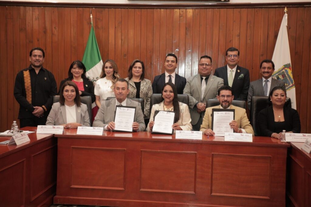 La Cámara de Comercio, Servicios y Turismo de Puebla (CANACO) marcó un precedente al firmar con el Ayuntamiento de San Pedro Cholula el primer convenio de colaboración.