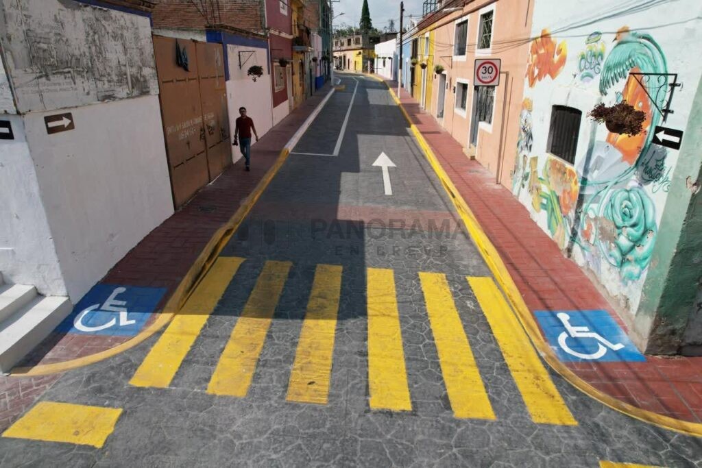 La presidenta de Atlixco, Ariadna Ayala, inauguró la rehabilitación integral de pavimentación con concreto hidráulico