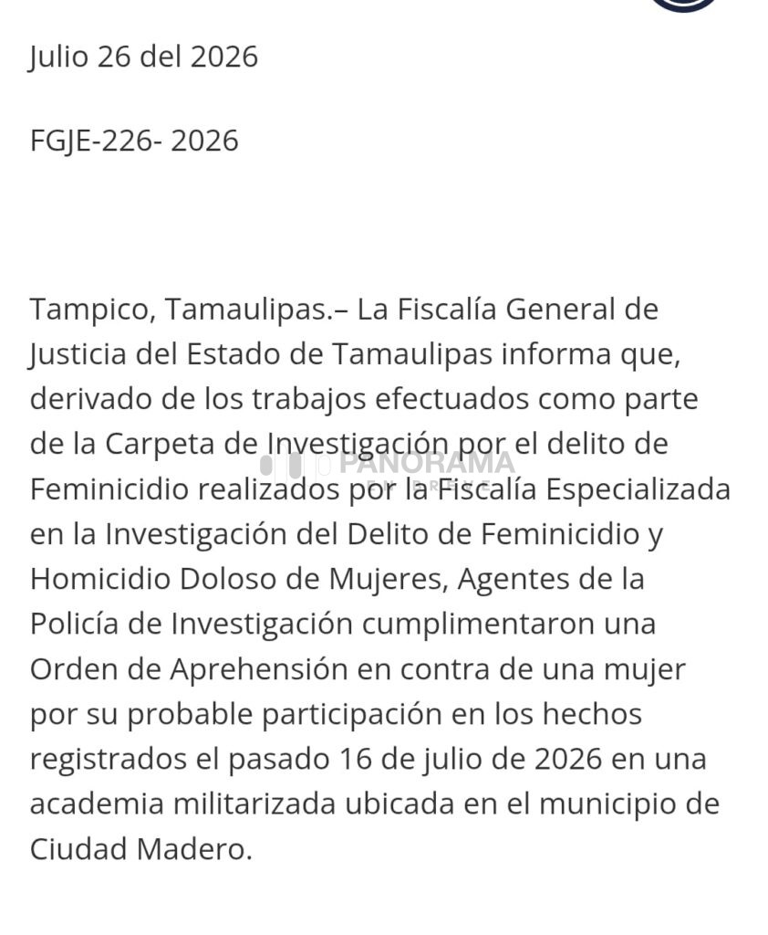 Entre gritos de "¡Justicia para Dafne!", manifestantes recibieron a Estrella “N” y Jorge Luis “N” a su llegada al Centro Integral de Justicia de Altamira, Tamaulipas.