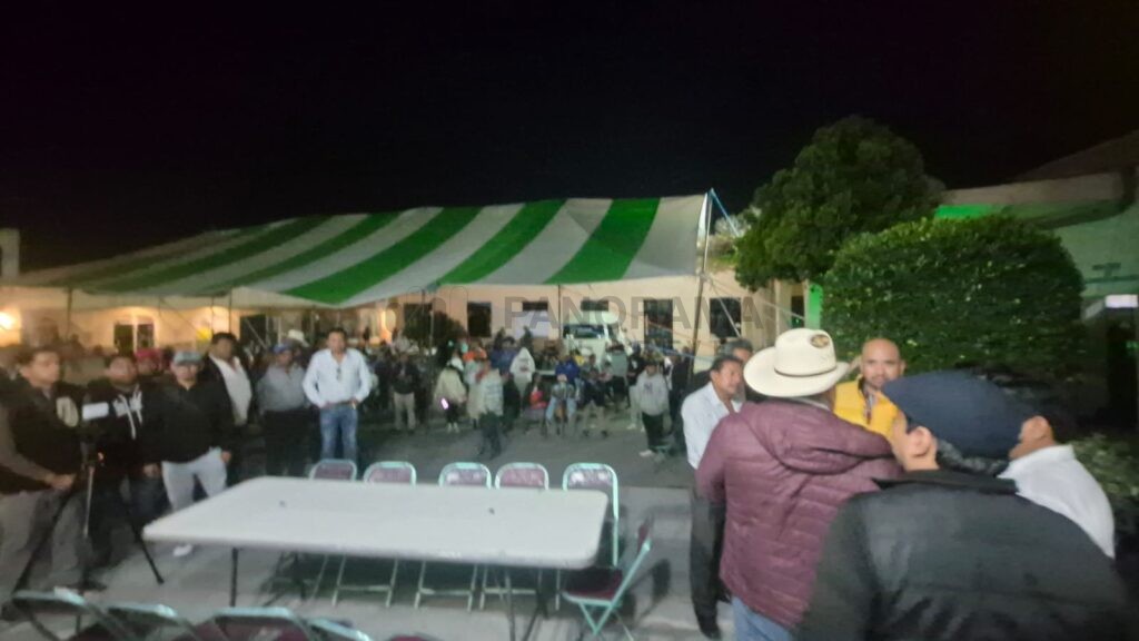 Representantes del Gobierno del Estado, el Ayuntamiento de Tlacotepec de Benito Juárez y el Comité Comunitario de la comunidad indígena náhuatl de Santa María la Alta, concluyó esta madrugada sin acuerdos sustanciales.