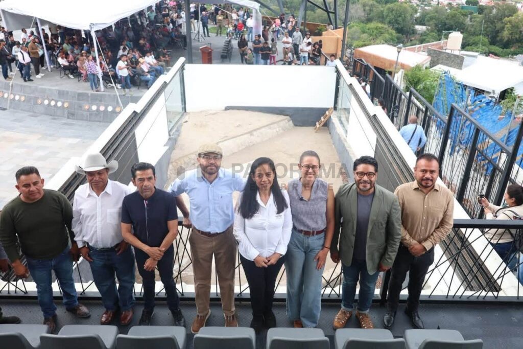 La presidenta de Atlixco, Ariadna Ayala, inauguró la Ventana Arqueológica ubicada en la Plazuela de la Danza del Cerro de San Miguel.