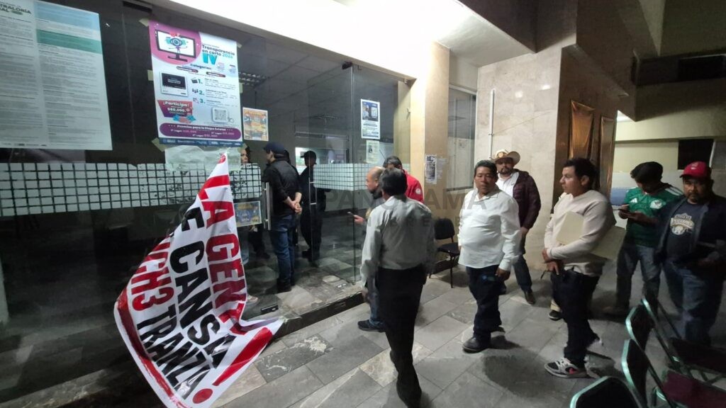 La comunidad indígena náhuatl de Santa María la Alta, perteneciente al municipio de Tlacotepec de Benito Juárez, alcanzó un acuerdo con autoridades estatales y municipales .