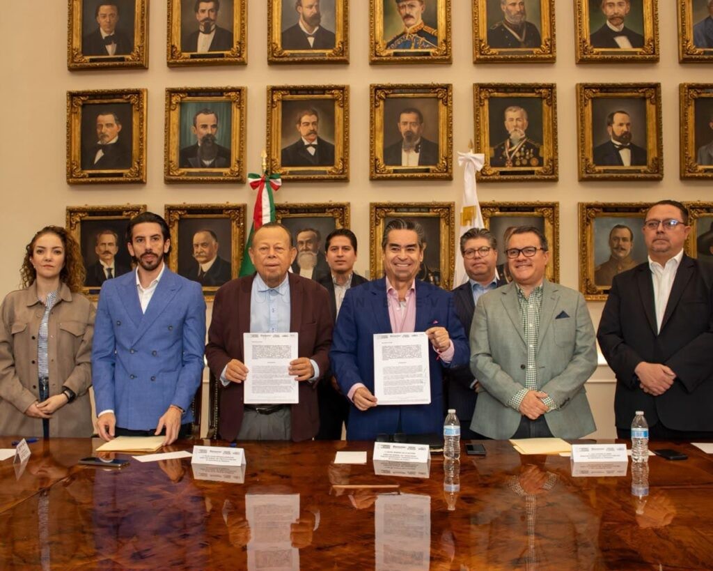 La Comisión Estatal de Vivienda de Puebla y el Instituto Poblano de Atención al Migrante firmaron un convenio con el objetivo de impulsar la difusión, promoción y gestión del programa Vivienda Digna.