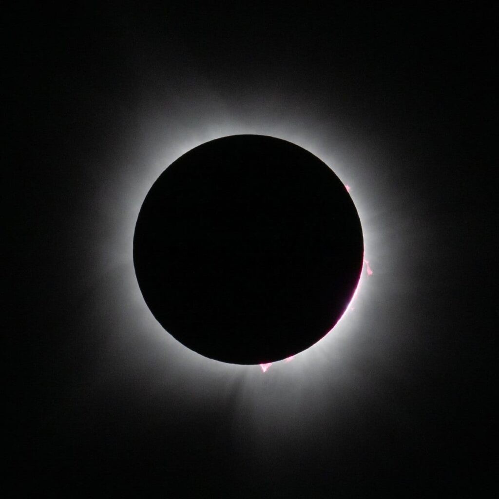 Este miércoles 12 de agosto de 2026, el cielo ofrecerá uno de los espectáculos astronómicos más esperados de los últimos años: un eclipse solar total.