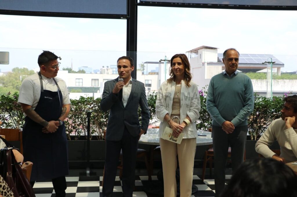 Puebla presente en Palacio de Hierro.