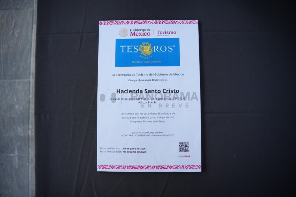 Como reconocimiento a su compromiso con la calidad en el servicio, la capacitación continua y la excelencia en la atención al visitante, Grupo Plaza recibió 12 Distintivos H y un Distintivo Tesoros de México. 