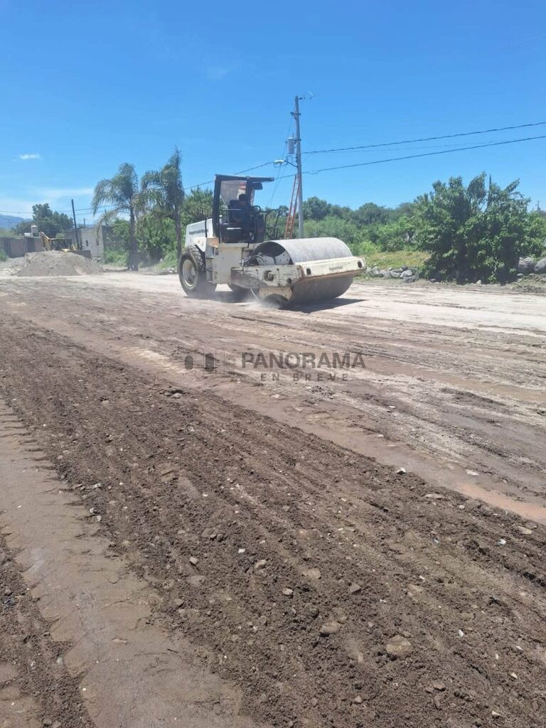 Ariadna Ayala, dio el banderazo de inicio a la rehabilitación del Espacio Público Multideportivo en la junta auxiliar de San Jerónimo Coyula
