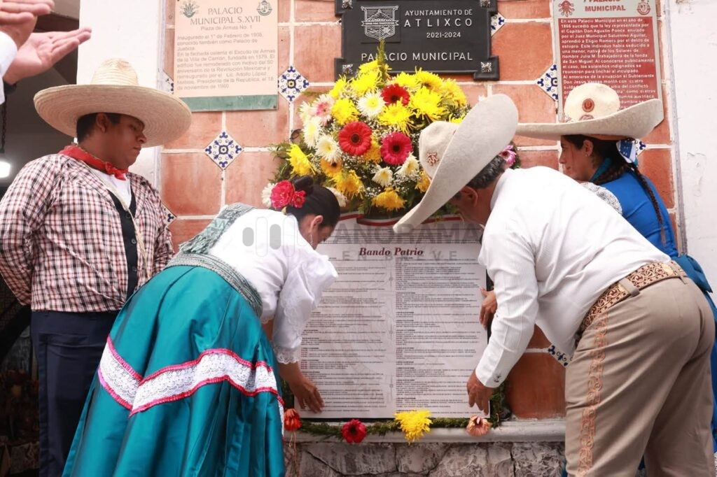 La presidenta municipal de Atlixco, Ariadna Ayala Camarillo, encabezó estas actividades, con las que oficialmente comenzaron los festejos patrios en el municipio.