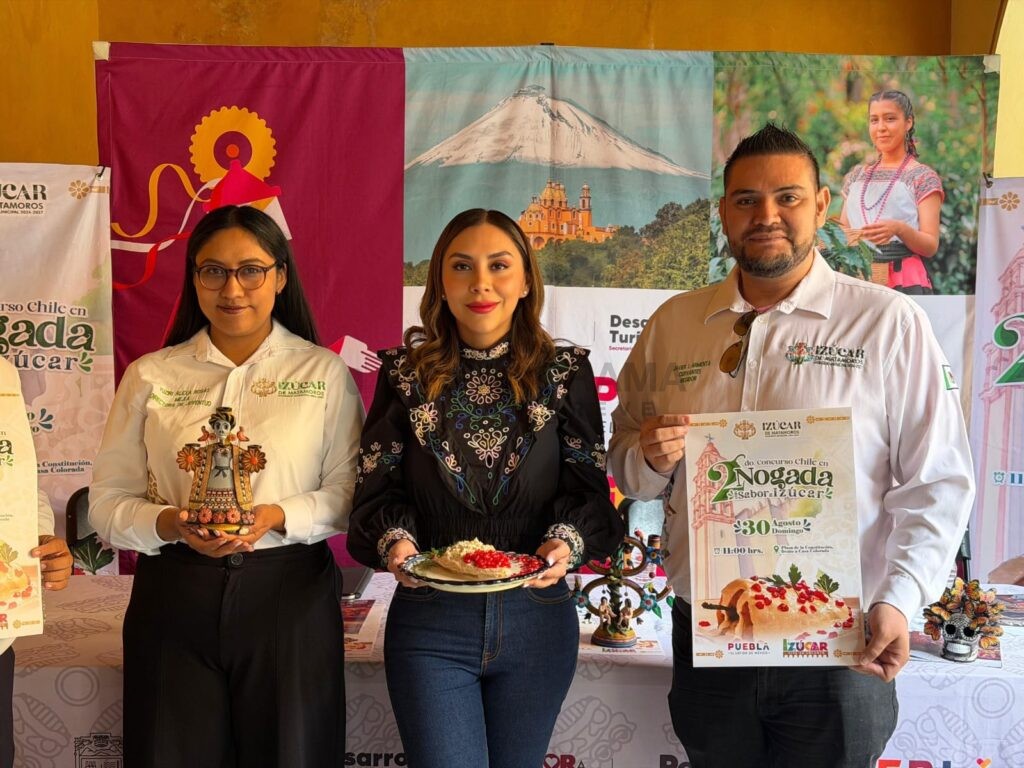 El Gobierno del Estado de Puebla reconoció la labor de las cocineras tradicionales de Izúcar de Matamoros, quienes participarán en el Segundo Concurso de Chile en Nogada.