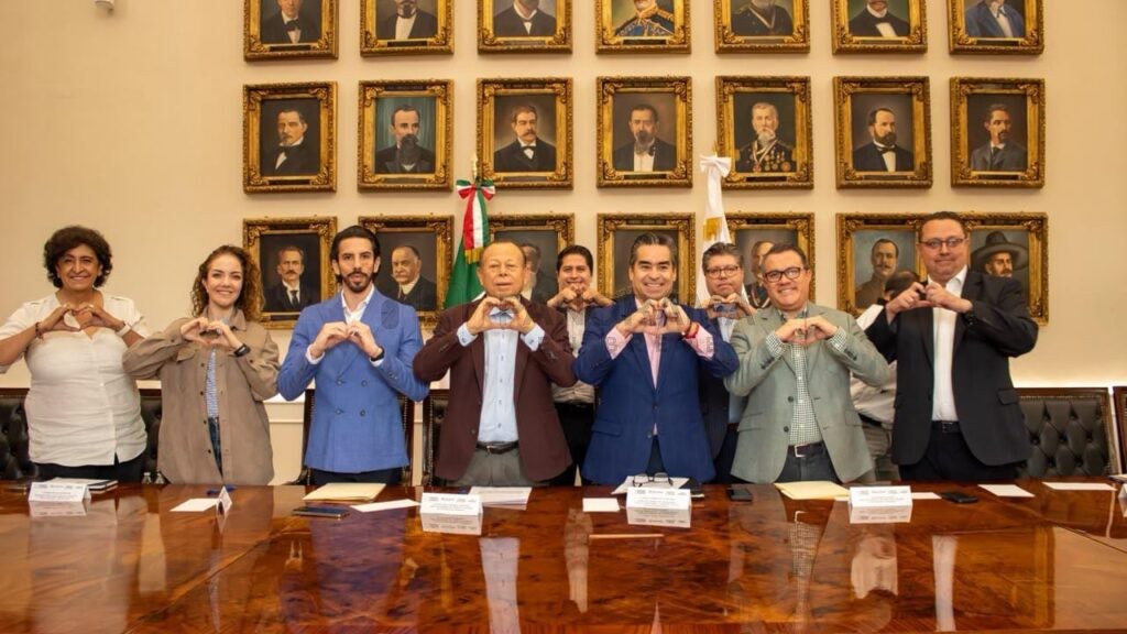 La Comisión Estatal de Vivienda de Puebla y el Instituto Poblano de Atención al Migrante firmaron un convenio con el objetivo de impulsar la difusión, promoción y gestión del programa Vivienda Digna.