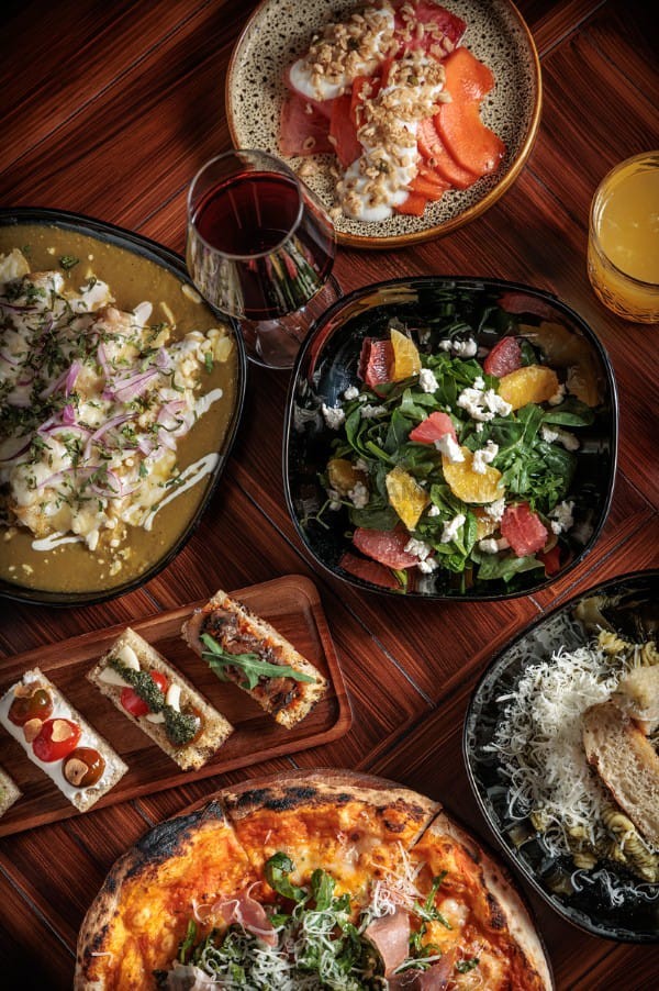 A unos pasos del emblemático Kiosco Morisco, en el corazón de Santa María la Ribera, se encuentra Bladimiro Pan y Vino un restaurante con dos años de vida que se especializa en sabores mediterráneos.