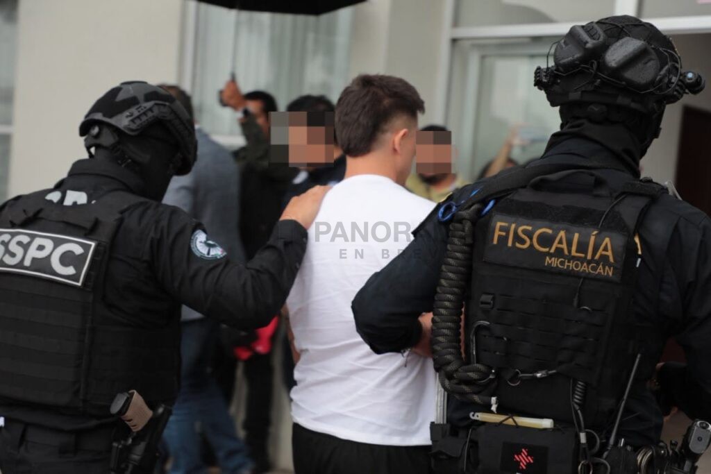 La investigación por el homicidio del presidente municipal de Uruapan, Carlos Manzo, derivó en una nueva detención. 