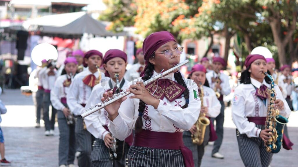 Con el objetivo de fortalecer la identidad, preservar la memoria histórica y reunir a la comunidad en una de las fechas más representativas para México, el Ayuntamiento de Atlixco convocó a escuelas.