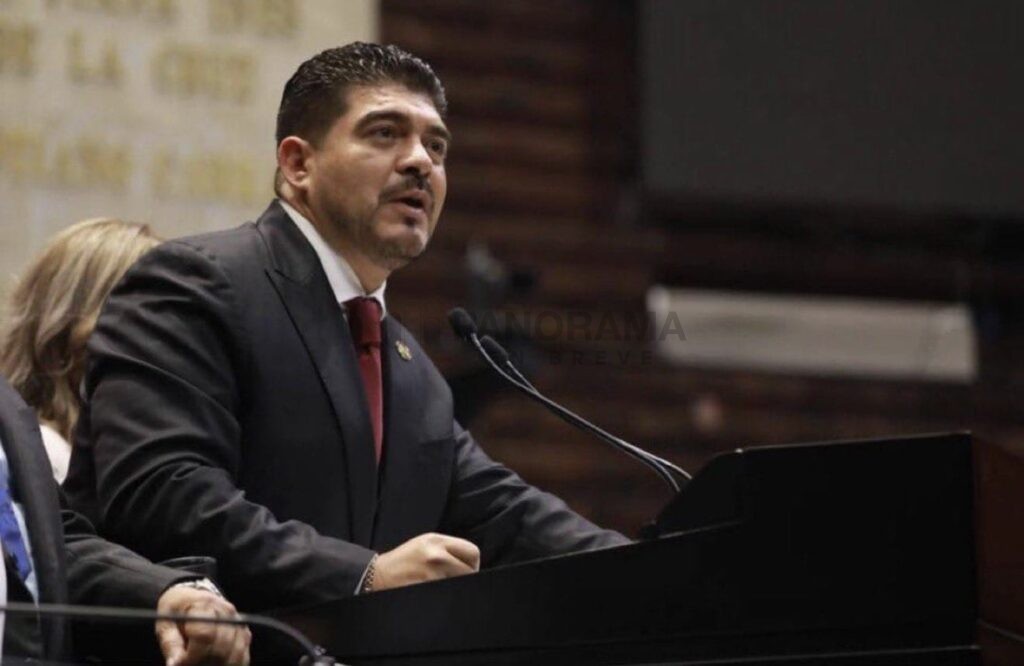 El diputado federal de Morena, Zenyazen Roberto Escobar García, de  fue localizado sin vida en el estado de Veracruz.