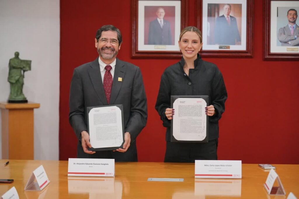 El Gobierno de Puebla y la Universidad Iberoamericana Puebla firmaron un convenio de colaboración para impulsar la investigación, la capacitación y la formación profesional en el sector turístico.